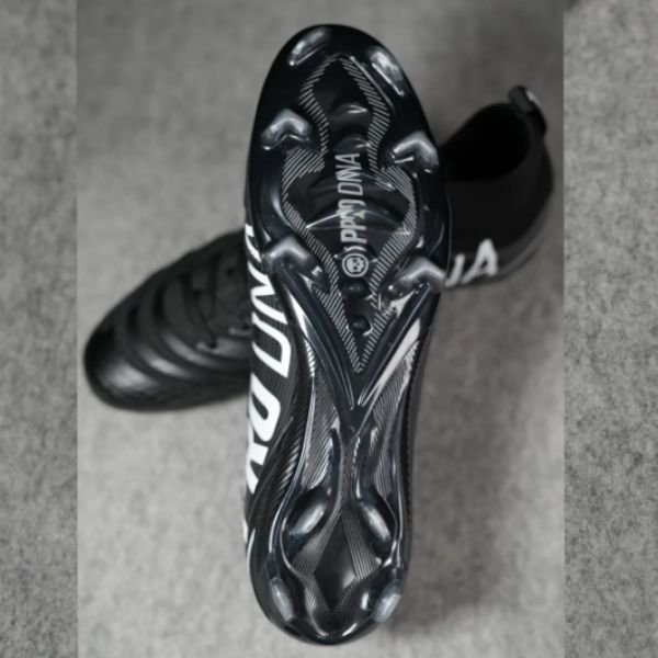 PRO DNA™ VOLTRAX CLEATS - BLACK - Image 4