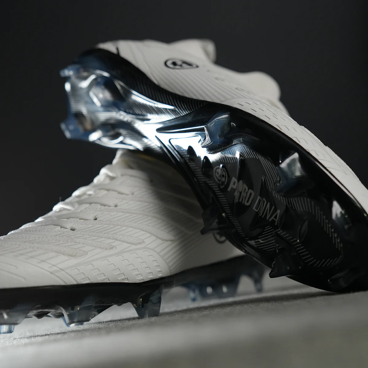PRO DNA™ VOLTRAX CLEATS - GREY - Image 9